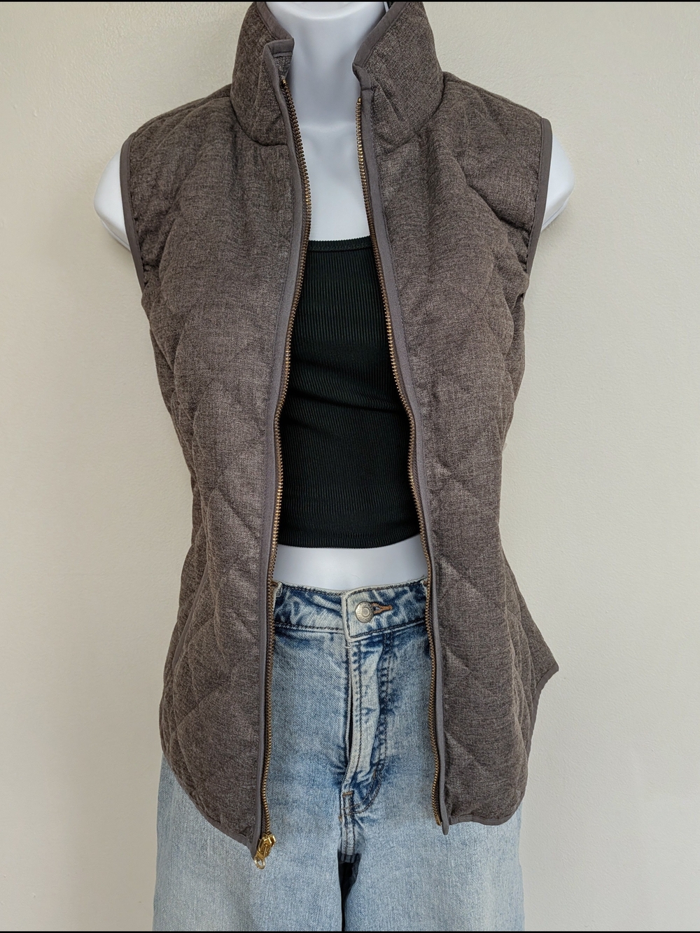 NEW* Old Navy Quilted Sleeveless Puffer Vest in Heather Gray